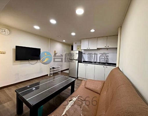 高雄車站|新樓中樓|平車美套房 - Image 2