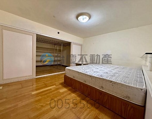 高雄車站|新樓中樓|平車美套房 - Image 8