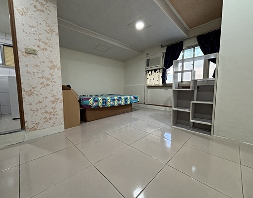 捷運石牌站【超值租案】有陽台★洗衣機★限女性 - Image 1