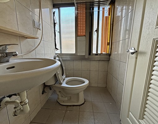 捷運石牌站【超值租案】有陽台★洗衣機★限女性 - Image 4