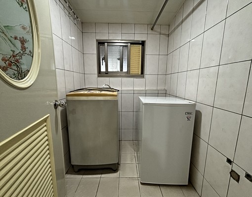 捷運石牌站【超值租案】有陽台★洗衣機★限女性 - Image 5