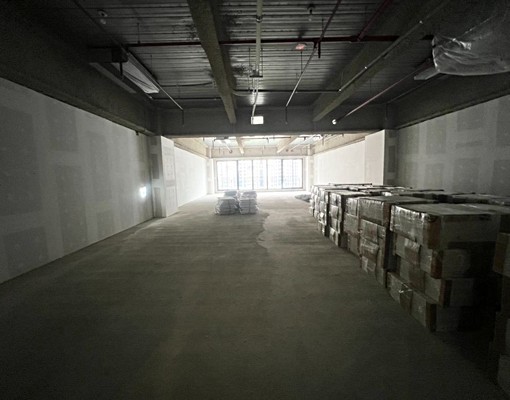 頂級商辦!三面採光!面公園!豐富公設! - Image 1