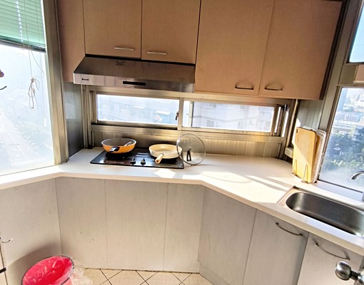 🉑租補🔥南區中山醫超美系統櫃質感大三房平車 - Image 5