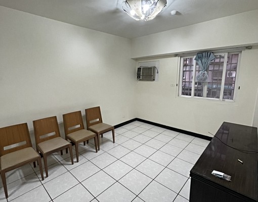 D社宅/龍安商圈超大三房/可租補入戶籍 - Image 1