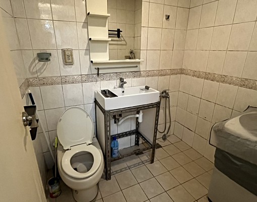 天空之城~美妝套房~一房一廳~捷運正對面 - Image 6