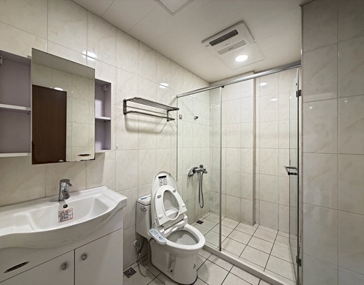 🌹【麗寶豐洲】八擴#2+1房含車管。拎包入住。近興仁夜市 - Image 11