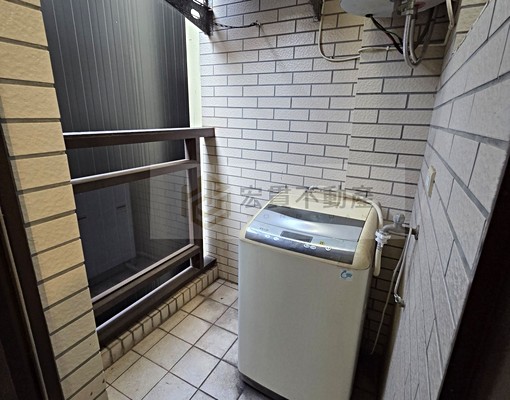 金山街後段面前大坪數空間感|一層兩戶|木地板地乾濕分離流理台 - Image 9