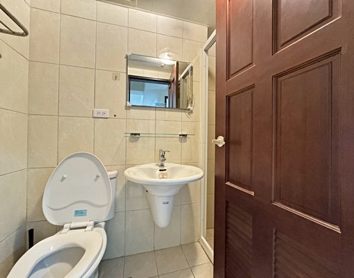 金山街)優質三房車 - Image 4