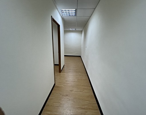 三重區正德街交通便利近正義國小．全新裝潢三房二廳一衛 - Image 5