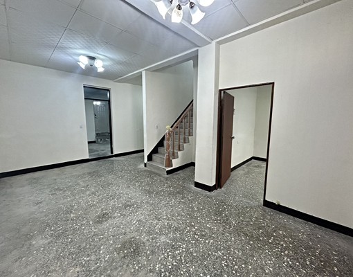 南亞科大旁/屋況全新整理/使用空間大/門前停車/可租補報稅 - Image 1