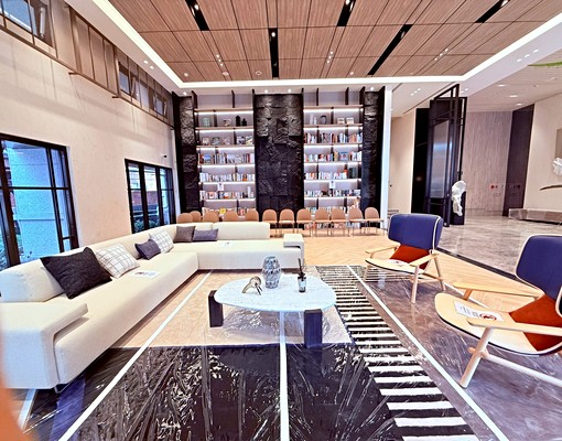 獨家!!全新交屋全新裝潢全天候管理米蘭花園大三房+坡車 - Image 4