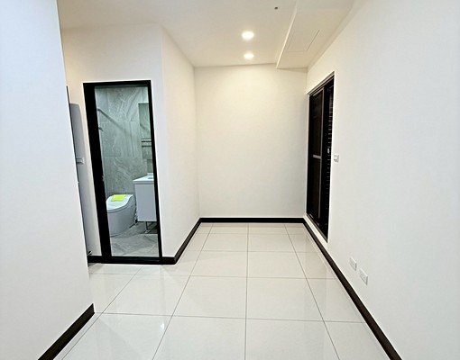 獨家!!全新交屋全新裝潢全天候管理米蘭花園大三房+坡車 - Image 10