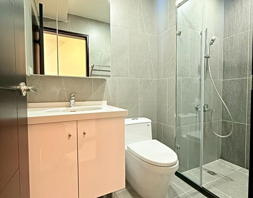 獨家!!全新交屋全新裝潢全天候管理米蘭花園大三房+坡車 - Image 13