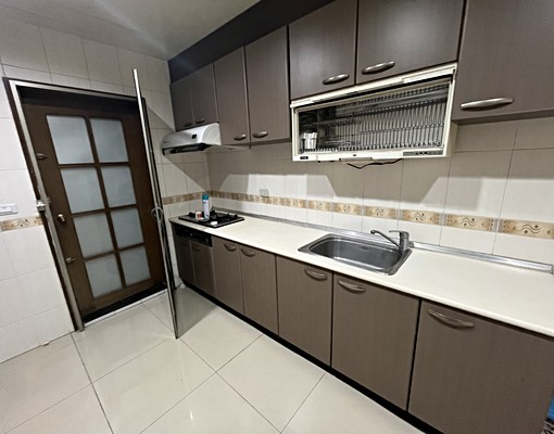 星鴻😊板橋精華地段超寬敞3房2廳2衛✅可申請租補 - Image 10