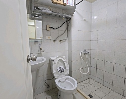 大套房家具全新/台水台電 - Image 5