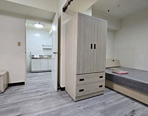 大套房家具全新/台水台電 - Image 6