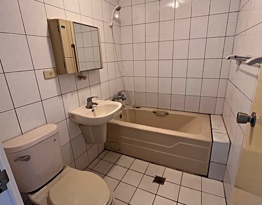 龍井一路發電梯大樓可租補可報稅可入籍(仲介請勿擾) - Image 11