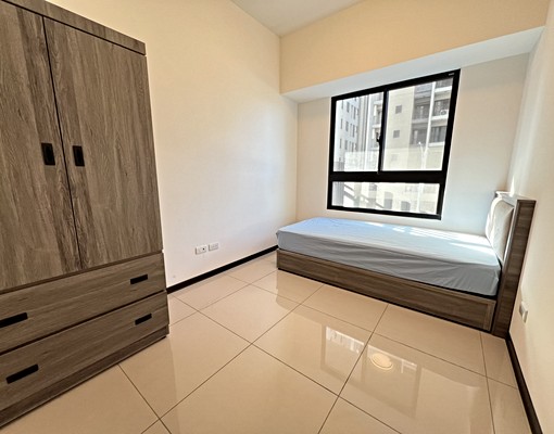 長虹天韻-高質感傢俱齊全一卡皮箱直接入住可租補 - Image 5