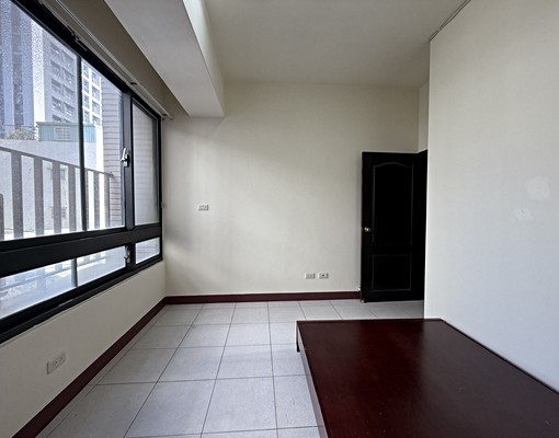 ★水湳經貿★中國醫大水湳校區★中央公園靜巷透天可戶籍租補 - Image 15