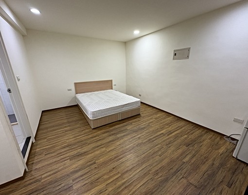 三和國中捷運站🫧獨洗空間大🫧包水網路第四台 - Image 2