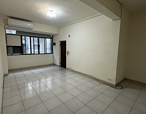 芝山站旁/三房皆有窗/近家樂福生活便利/可租補 - Image 1