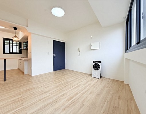 精華兩房✨可租補✨全新裝潢✨華夏免爬✨無可挑剔 - Image 2