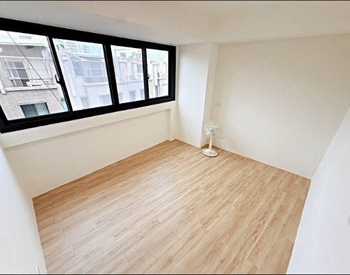 精華兩房✨可租補✨全新裝潢✨華夏免爬✨無可挑剔 - Image 5