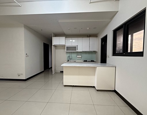 雄蓋綻高樓出租,超好地點,超好view - Image 3