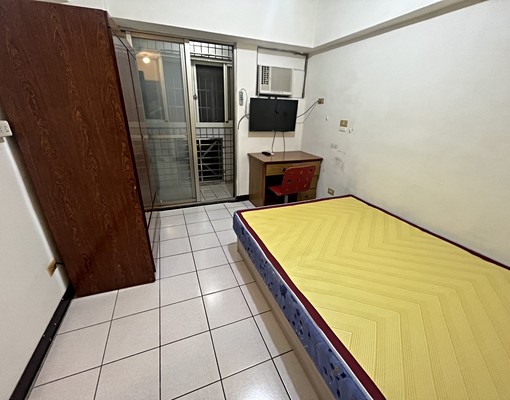 可租補走路一分鐘到榮總東海大學🌟台水電多間套房 - Image 1