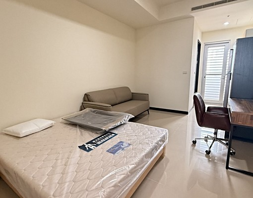 惠友遠見臨高鐵高樓層全新設備獨立套房---商務最佳選擇 - Image 1