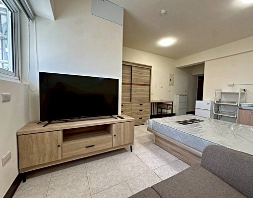 稀有全配大套房|可租補、近車站、有管理員 - Image 1