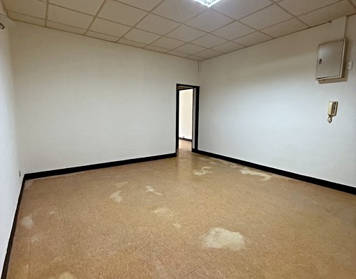 免服務費可租補/大坪數4房2廳1.5衛1陽台/可寵/可神明桌 - Image 1