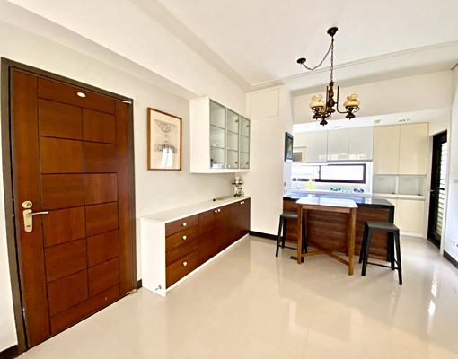 捷運2分鐘/4房裝潢美屋/新店區公所無敵生活機能,寬敞採光佳 - Image 1