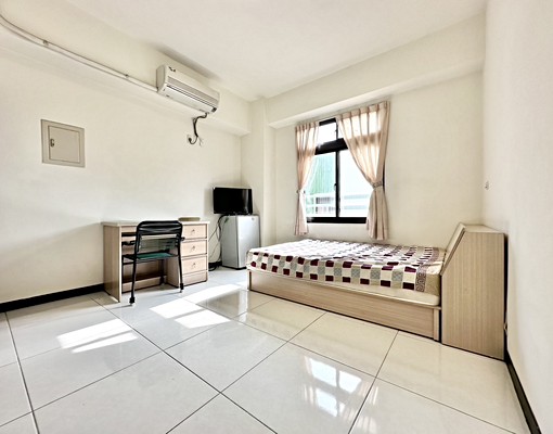 近東山文心🌺電梯🌺超大間🌺衛浴開窗🌺生活機能佳🌺 - Image 2