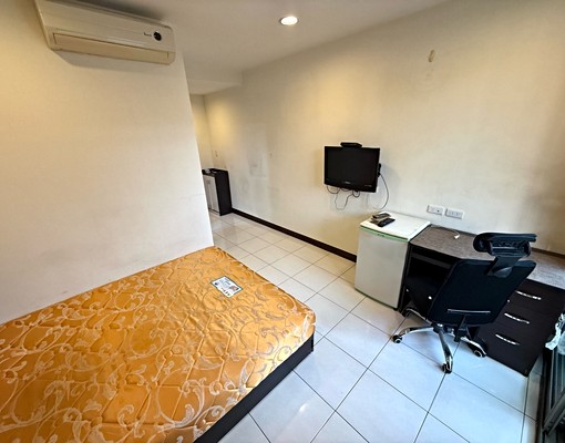 萬華⚡️採光佳☀️陽台獨曬☀️傢俱齊全☀️鬧中取靜☀️機能強 - Image 4