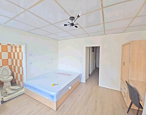 巨蛋、高鐵商圈大套房,有陽台,要爬樓梯 - Image 8