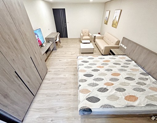 可租補😍超大間爬梯2樓高網速精美裝潢流理台陽台獨近五權車站 - Image 9