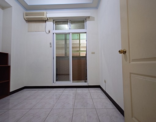 南區中山醫愛買大慶商圈,大空間景觀四房 - Image 6