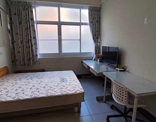 獨立套房~近百貨崛江~含網路、第四台、飲 - Image 1