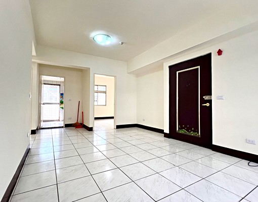 近後埔國小採光明亮電梯三房 - Image 2