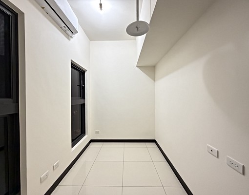 可租補免仲介費❗可貓❗全新兩房含車位✨五泰小邱✨ - Image 3