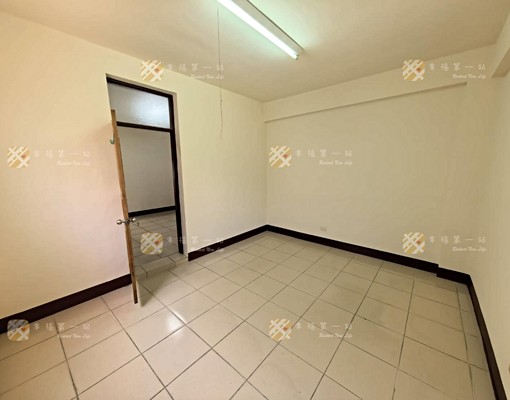 潭子74旁|店住合一|角間5大房透天厝 - Image 5