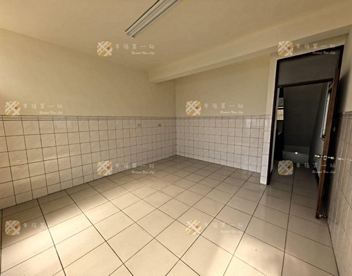 潭子74旁|店住合一|角間5大房透天厝 - Image 7