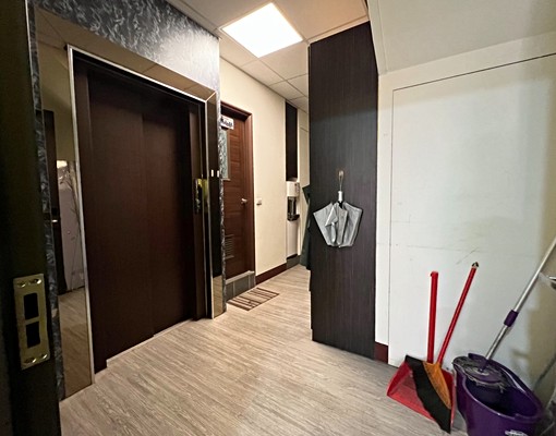 中清路黃金店面、人潮錢潮讚、不想大筆投入設備?這間店面超適合 - Image 8