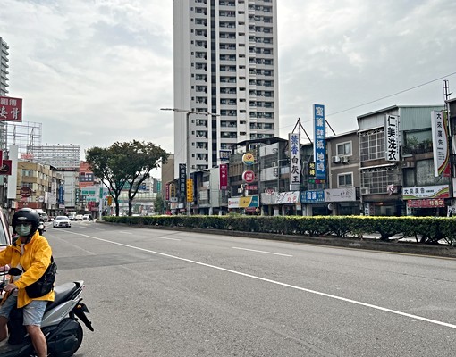 中清路黃金店面、人潮錢潮讚、不想大筆投入設備?這間店面超適合 - Image 3