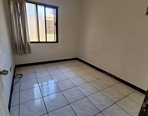 中興游泳池旁,3房2廳2衛,有車位可租 - Image 4