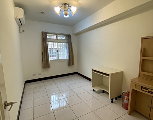 免仲介費可租屋補助/近桃園圖書館/鬧中取靜/社區單純/三房車 - Image 2