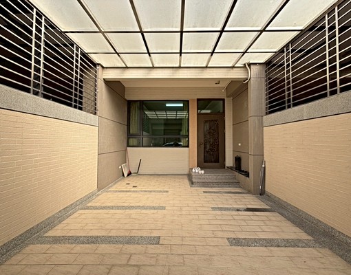 可租補-安中新穎孝親透天 - Image 11