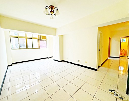 可租屋補助台北東京邊間雙衛浴開窗3房車 - Image 1