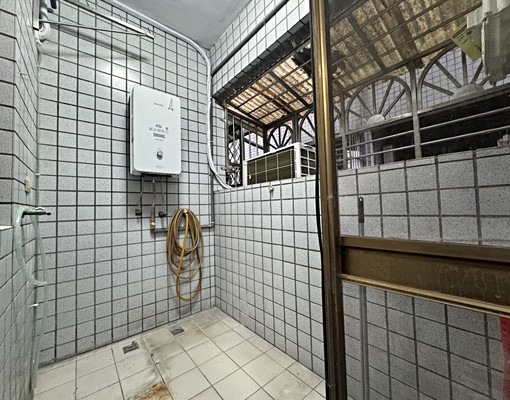 樹林學區電梯大套房有廚房陽台全新裝潢傢俱齊全可租補報稅 - Image 6